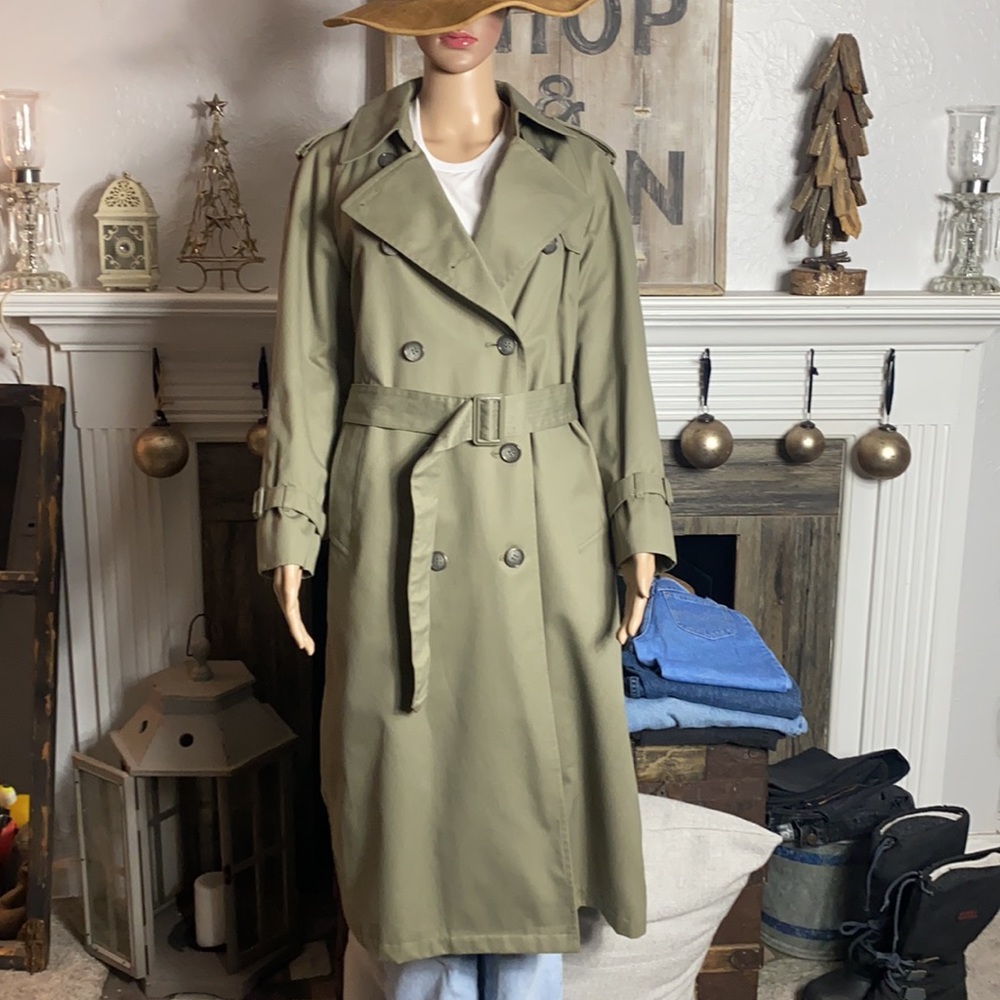 Gorgeous Vintage London Fog Trench Coat - Picture 3 of 6